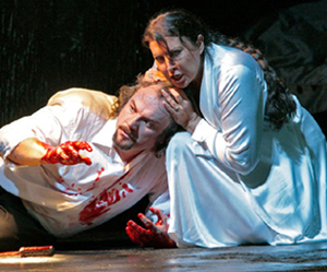 Zeljko Lucic and Maria Guleghina in MACBETH, photo by Ken Howard/Metropolitan Opera